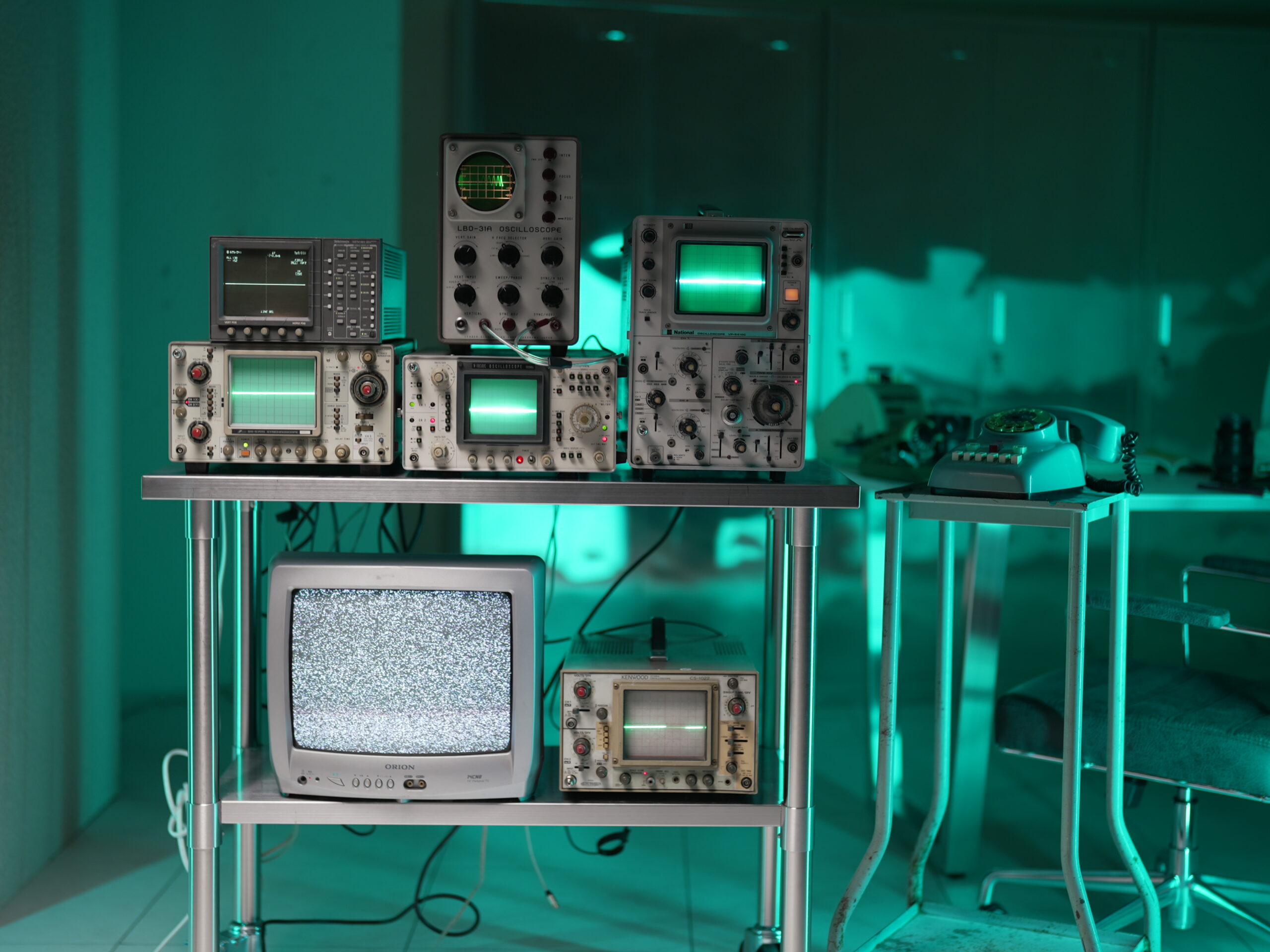 オシロスコープを積んだラック