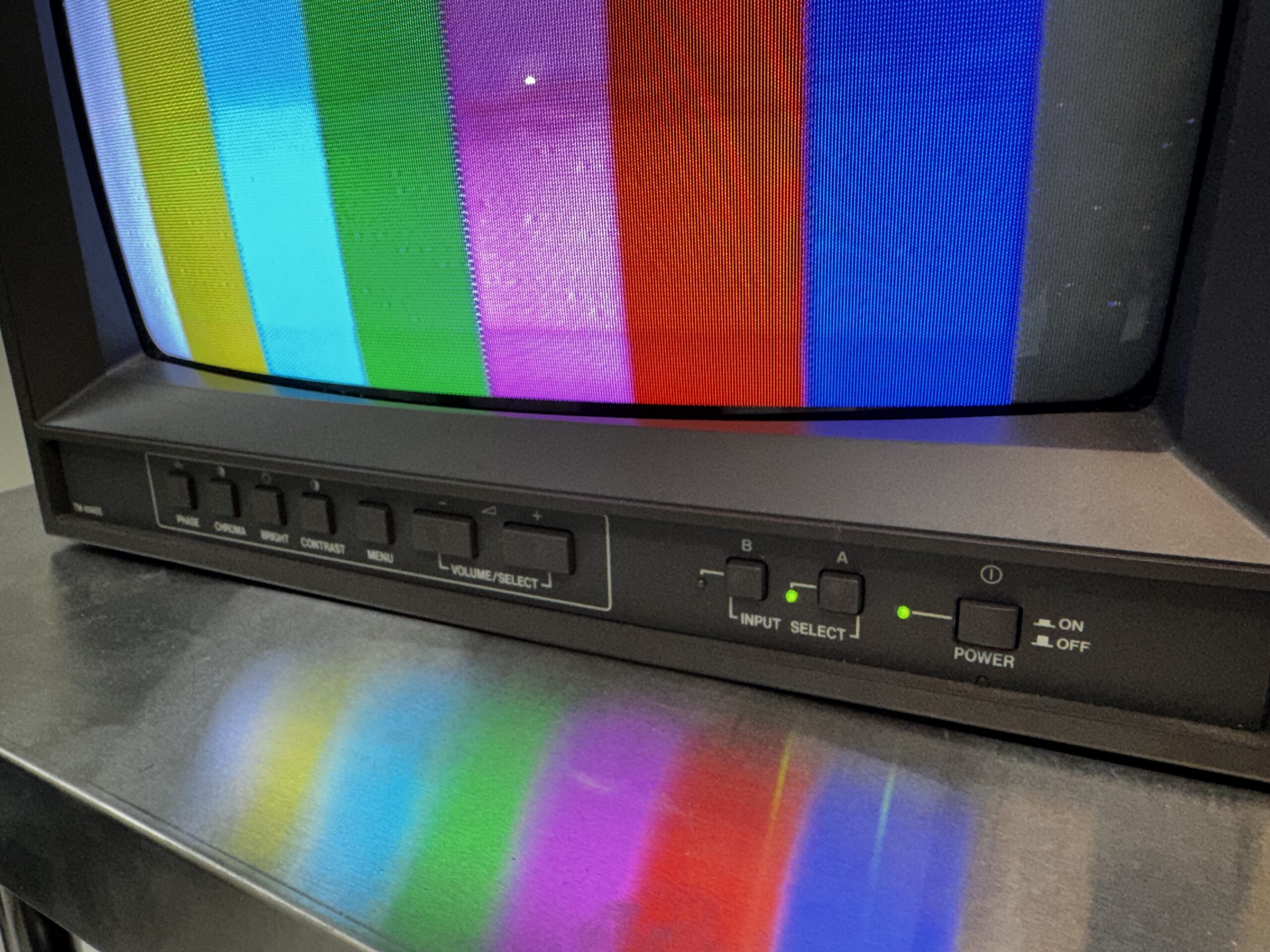 業務用モニター