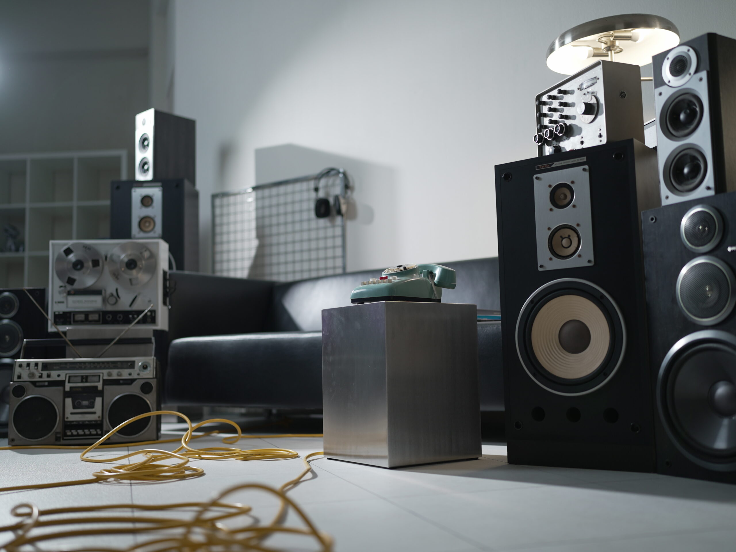 GRID SPACE旗の台のソファーブース