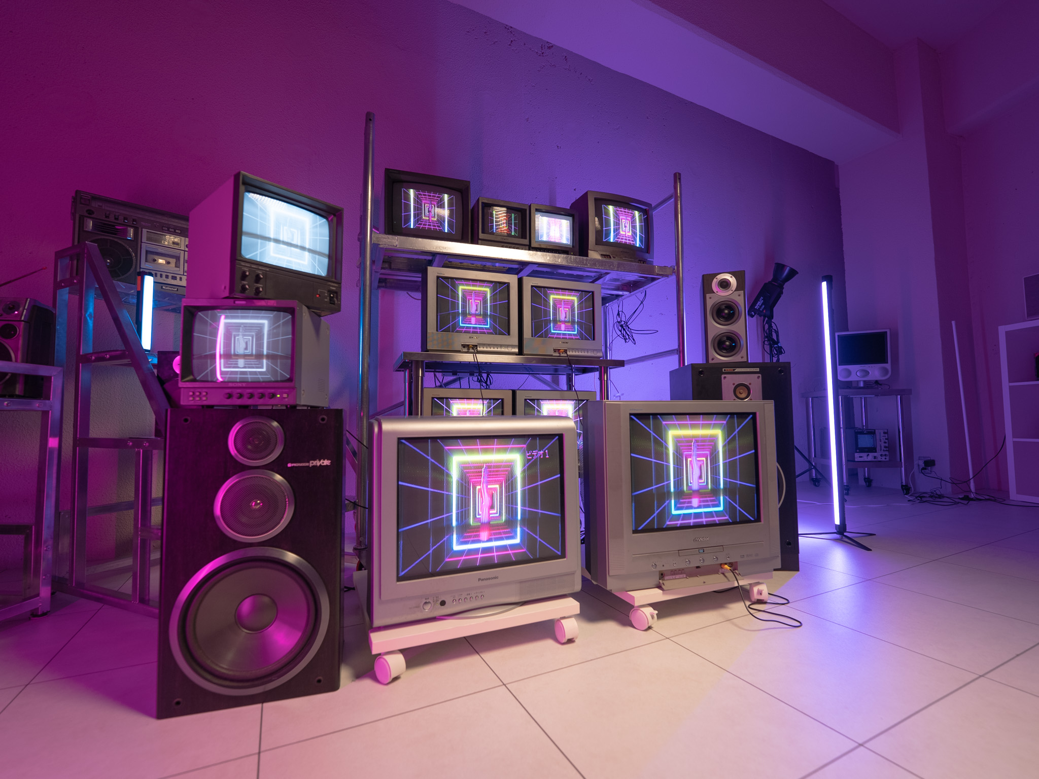 シャッター60の時のブラウン管テレビの映り 